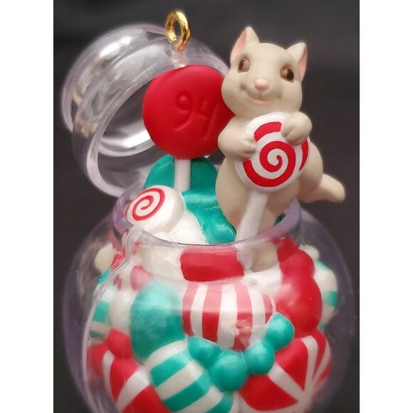 Hallmark CANDY CAPER Christmas Ornament mouse in jar of mint & sweets Dated 1994 - Picture 12 of 16